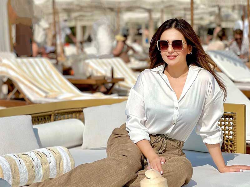 Sumbul Iqbal Shows Off Her Beach Style in Latest Instagram Post ...